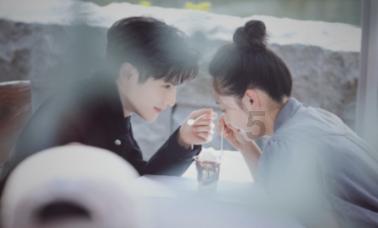 寒冬，大雪，热汤——西红柿鸡蛋疙瘩汤～
